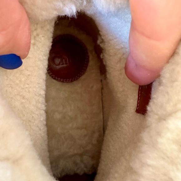 NEW Chloe' Jessie boots. - Picture 9 of 10